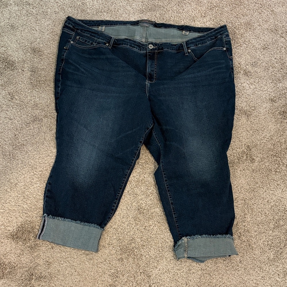 torrid Dark Blue Cuffed Cropped Jeans